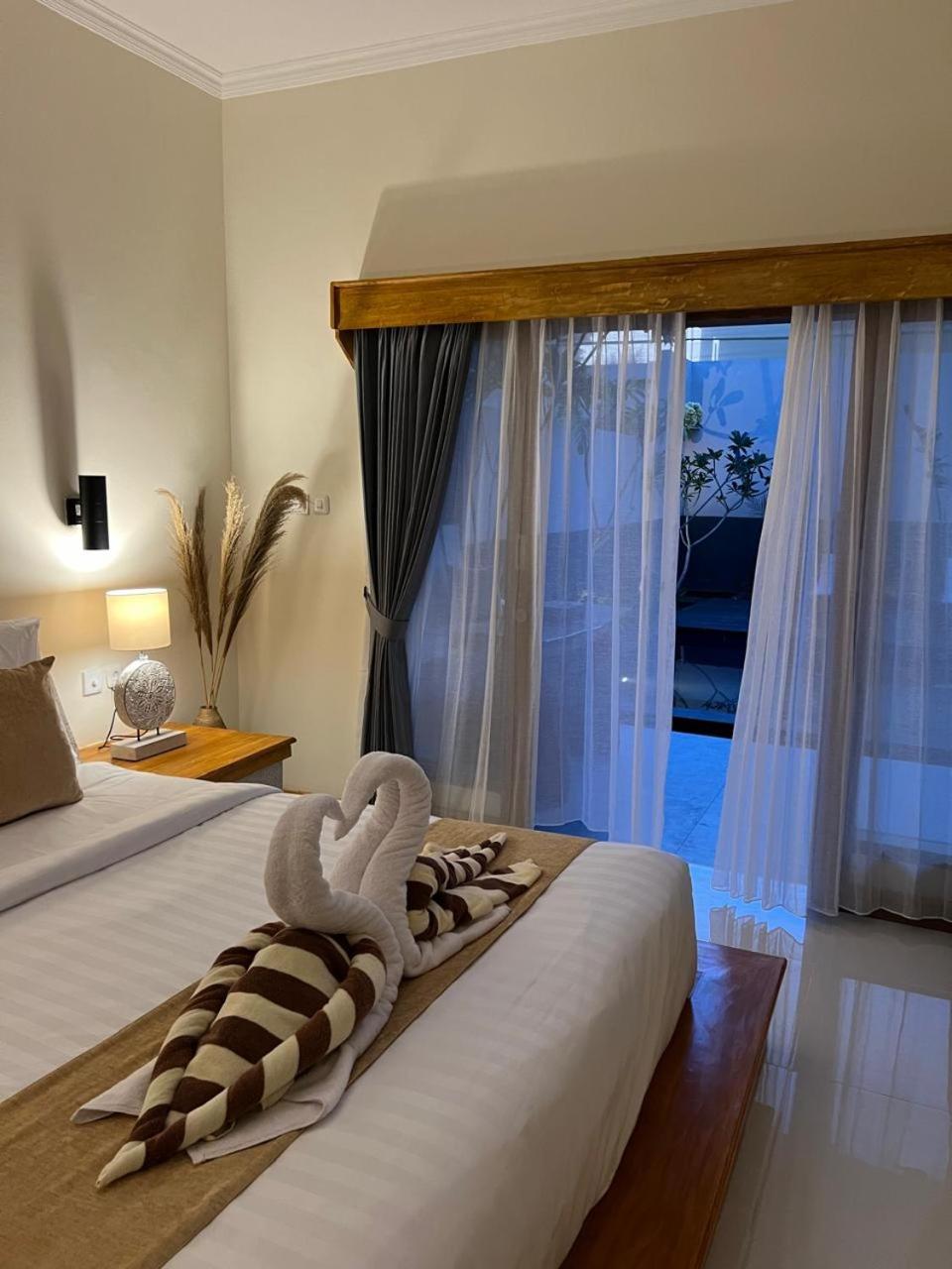 Tanis Village - Luxury Villas Gili Air Exteriör bild