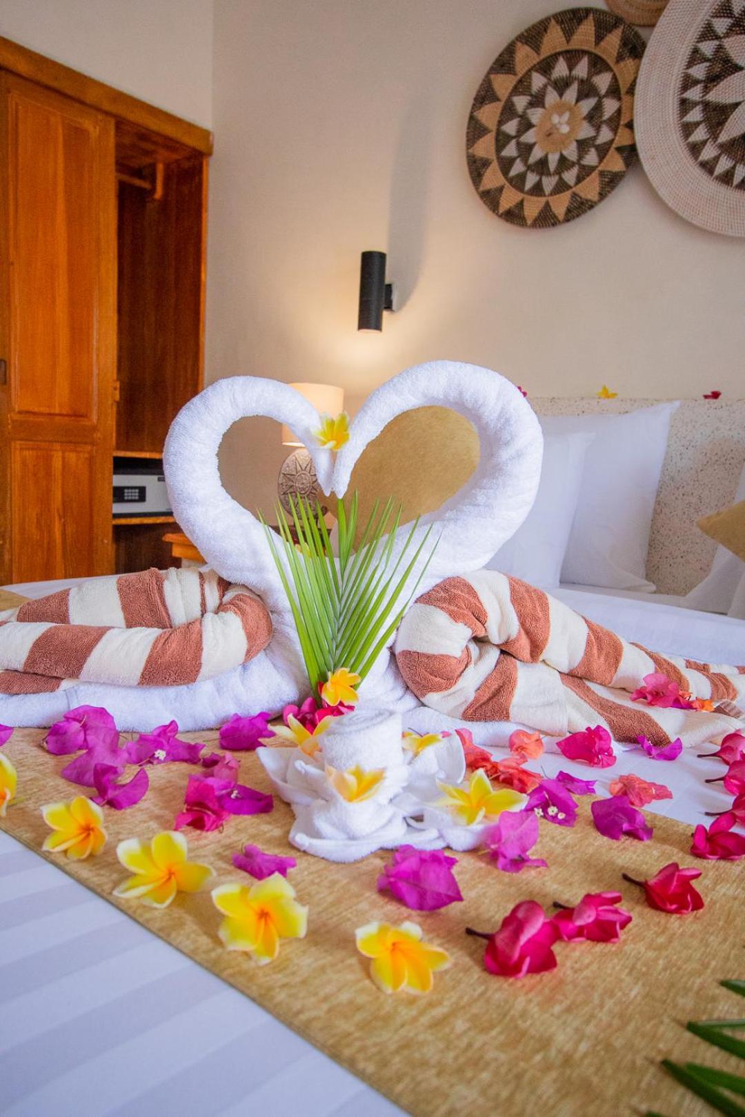 Tanis Village - Luxury Villas Gili Air Exteriör bild